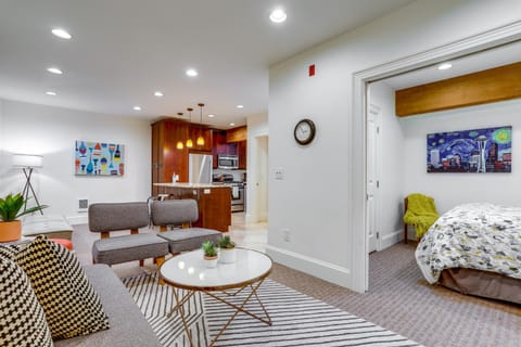 World Cup Getaway! Walkable Dtwn Seattle Condo Apartment in Belltown