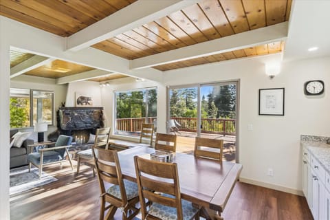 Cedar Chalet by Tahoe Getaways - Stunning 3BR with Fireplace & Pet Friendly House in Tahoe Vista
