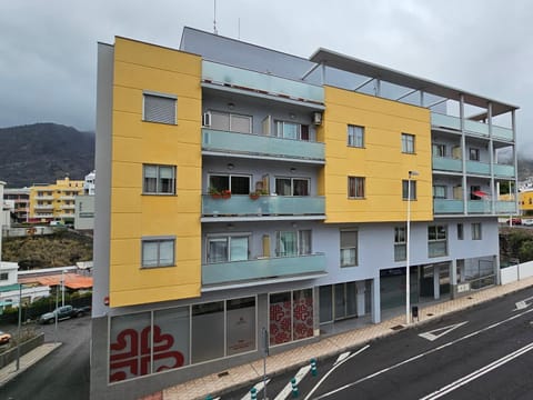Property building, Balcony/Terrace, Street view