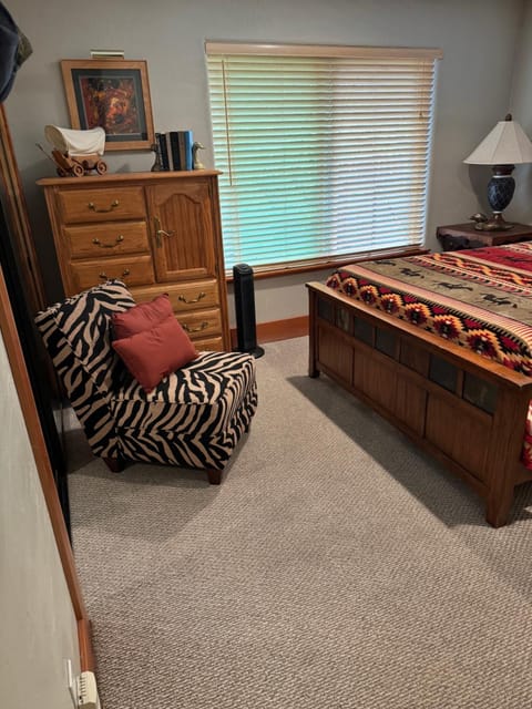 Lake Tahoe Luxury Guest Quarters House in Al Tahoe