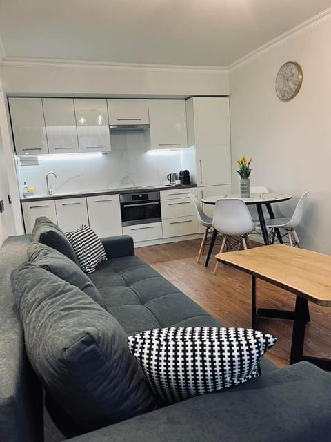 Kitchen or kitchenette, Dining area, pet friendly, stove