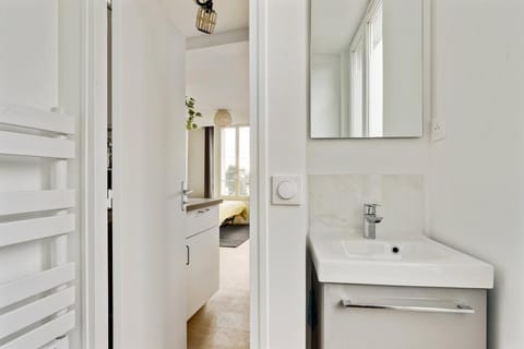 Studio Au Bord du Canal (4B) *Paris*Disney* Apartment in Chelles