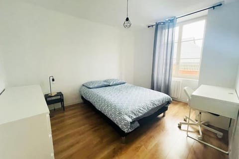 Appartement 4 chambres spacieux et lumineux Apartment in Orléans