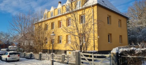 Property building, Winter, Parking