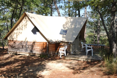 Camping la Grangeonne Campground/ 
RV Resort in French Riviera