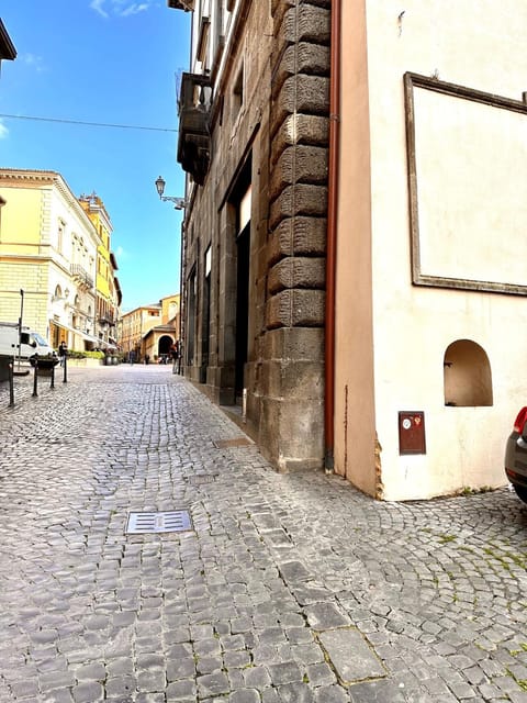 Neighbourhood, City view, Street view, Location