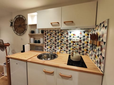 Studio vieille ville tout équipé sans ascenseur Apartment in Menton