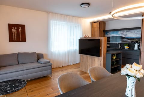 Bella Vista Seeblick Apartment in Villach