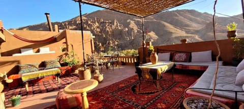 Day, View (from property/room), Balcony/Terrace, Seating area, Mountain view