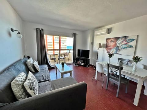 Primera línea de playa con vistas al mar Apartment in Fuengirola