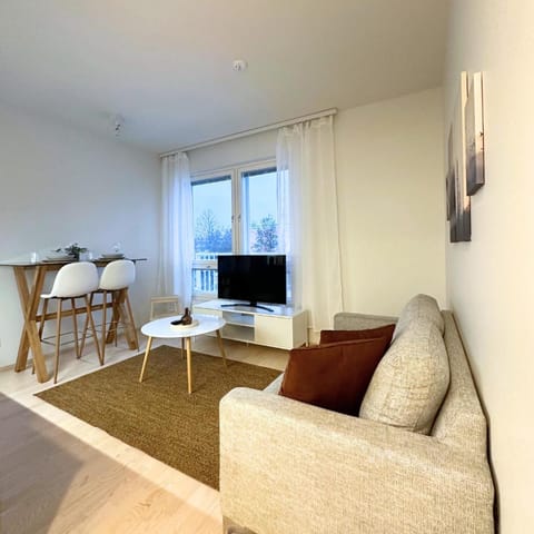 Communal lounge/ TV room, TV and multimedia, Living room, Seating area, Evening entertainment