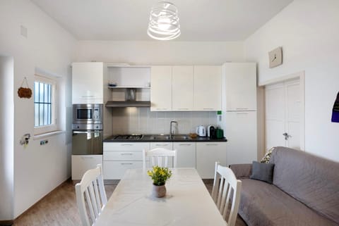 Property building, Kitchen or kitchenette, Living room