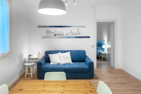 Living room, Dining area, air conditioner