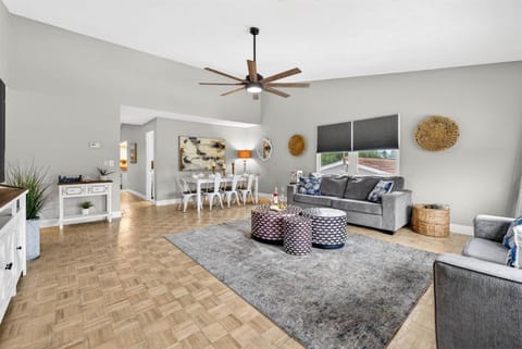 Heated PoolPing pongFoosballShort drive 2 Beach House in Palm Harbor