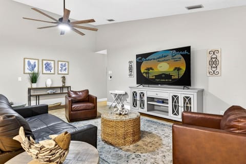 Heated PoolPing pongFoosballShort drive 2 Beach House in Palm Harbor