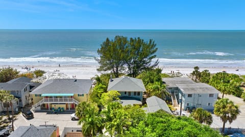Backyard is the BEACHUnique Beach HouseBeautiful House in Indian Rocks Beach