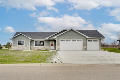 Family-Friendly Brookings Home 3 Mi to Downtown! House in South Dakota