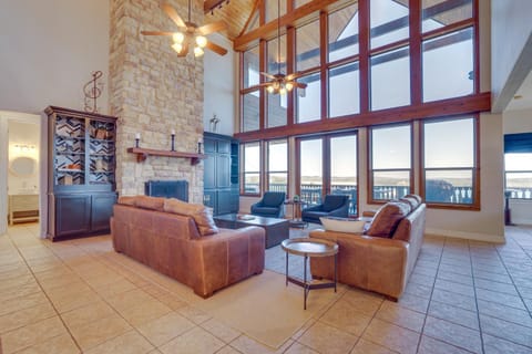 Scenic Canyon Lake Vacation Home Near Boat Ramp! House in Canyon Lake