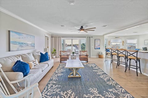 Private PoolGymGamesSaunaMassage Chair House in Hernando Beach