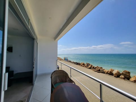 Day, Natural landscape, View (from property/room), Balcony/Terrace, Living room, Seating area, Beach, Sea view