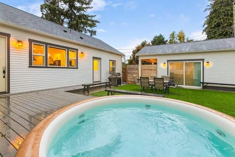 Walk to the waterfront - Charmwood House in Tacoma Apartment in Tacoma