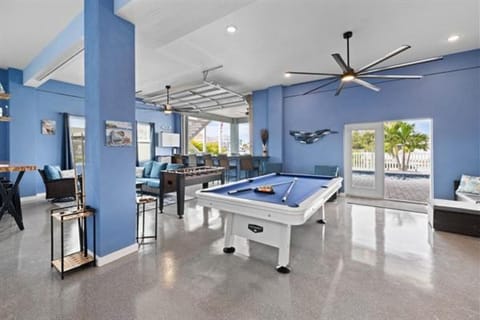 Sleep 13Heated PoolFoosballPool Table House in Hernando Beach