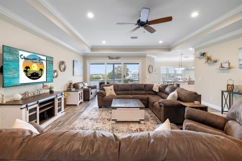 Sleep 13Heated PoolFoosballPool Table House in Hernando Beach