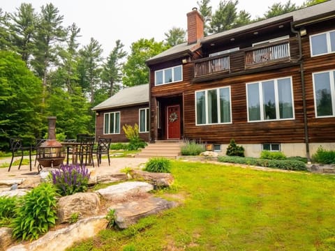 Private Berkshires Home On 5+ Acres Rustic & Chic House in Becket