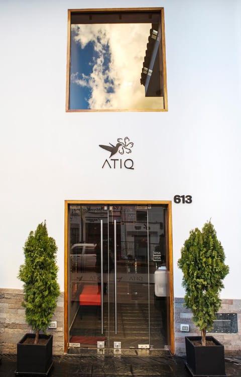Facade/entrance