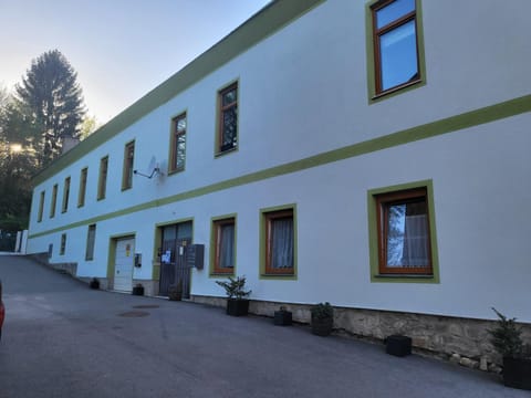 Property building, Day