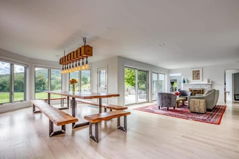 Berkshire Vacation Rentals: The Brookman: Renovated 6000 SF Estate On 40 Acres House in Williamstown