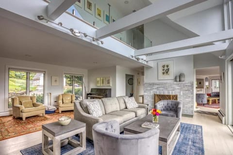 Berkshire Vacation Rentals: The Brookman: Renovated 6000 SF Estate On 40 Acres House in Williamstown