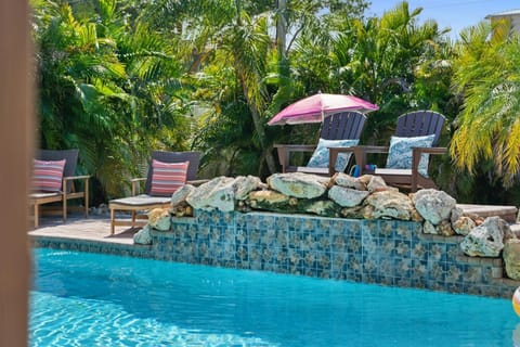 Bikini BeachHouse! Sleeps 16 wHeated PoolFirepit House in Indian Rocks Beach