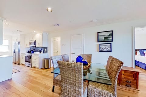 Tranquility on the Lake Apartment in Lake Conroe