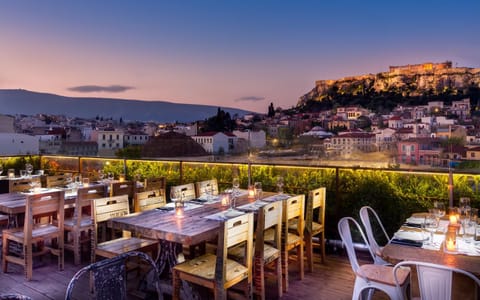 Restaurant/places to eat, City view, Sunset