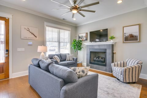 Lake Access and Boat Slip Greenwood Cottage! House in Lake Greenwood