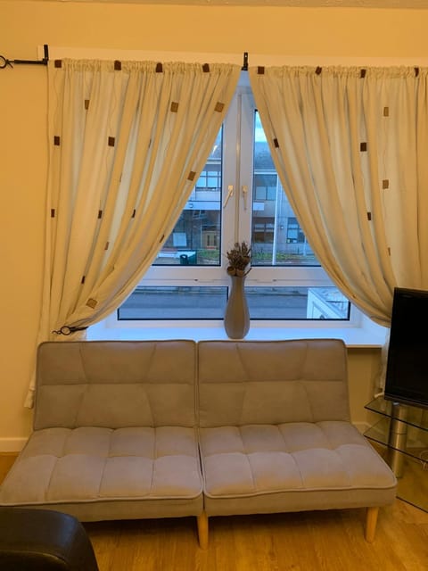 Enigma 2 bedroom Seaton Place space Apartment in Aberdeen