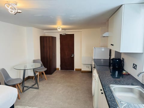 Hotel 24-7 Express Hotel in Newport