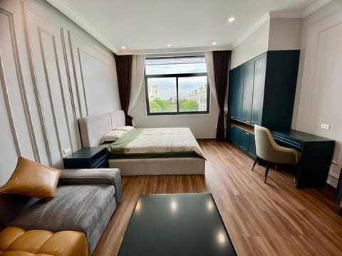 Bed, Photo of the whole room, Seating area, wardrobe