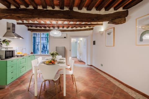 Casa al Dipinto, Contemporary Apartment with Apartment in Capannori