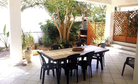 Patio, Facade/entrance, Garden view