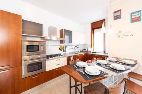 (Free Parking) Elegant 100sqm Apartment Apartment in Milan