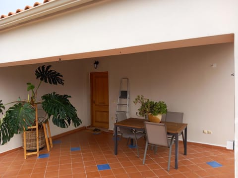 View (from property/room), Balcony/Terrace, Balcony/Terrace, Dining area
