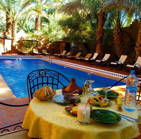 Property building, Restaurant/places to eat, Swimming pool, Breakfast