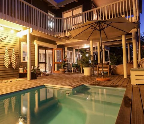 Lush Spacious Family Home between Beach & Town House in Knysna