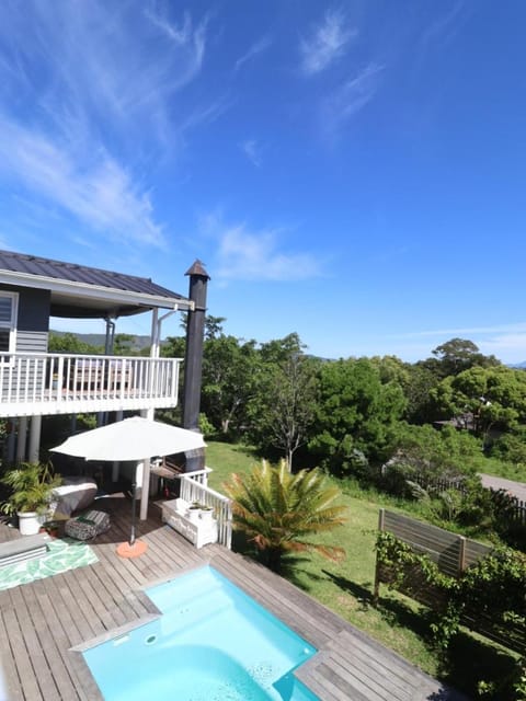 Lush Spacious Family Home between Beach & Town House in Knysna