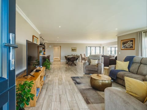 35 Brookside on Kingswood Golf Estate House in Western Cape
