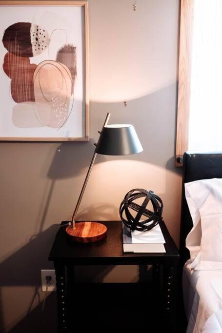 Spacious Five-Bedroom Bliss Apartment in Fairlawn