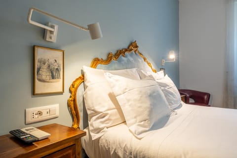 Bed, Bedroom, furniture