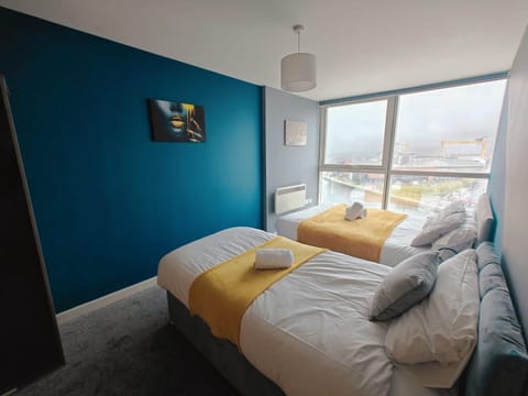 2BR Stunning City Centre Apt Apartment in Belfast